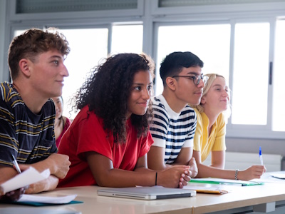 Jornadas, cursos y talleres para estudiantes de secundaria